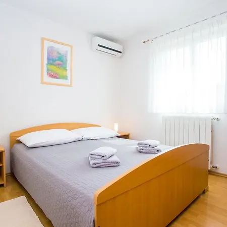 Apartman Lorena