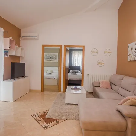 Apartman Lorena