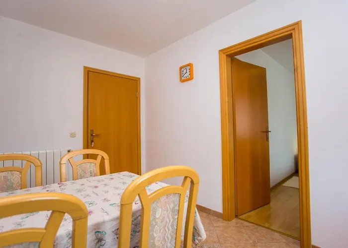 Apartman Lorena *