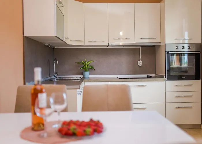 Lorena Apartman *