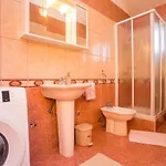Lorena Apartmán *
