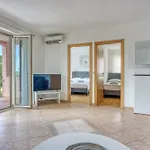 Lorena Apartmán *