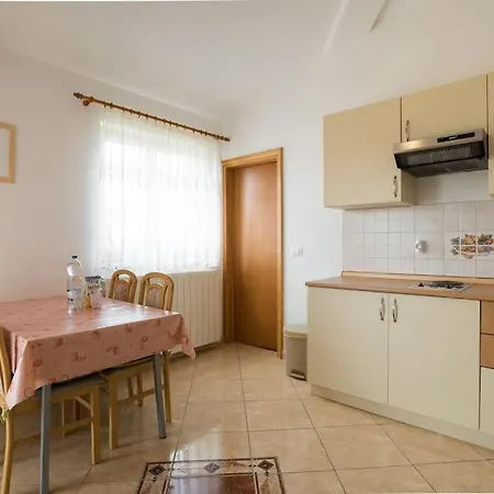 Lorena Apartment *