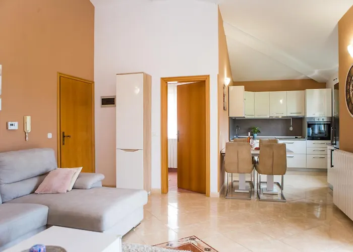 Lorena Lejlighed Poreč